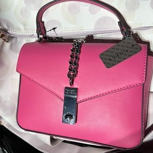 Crossbody, or can be use hand carry purse